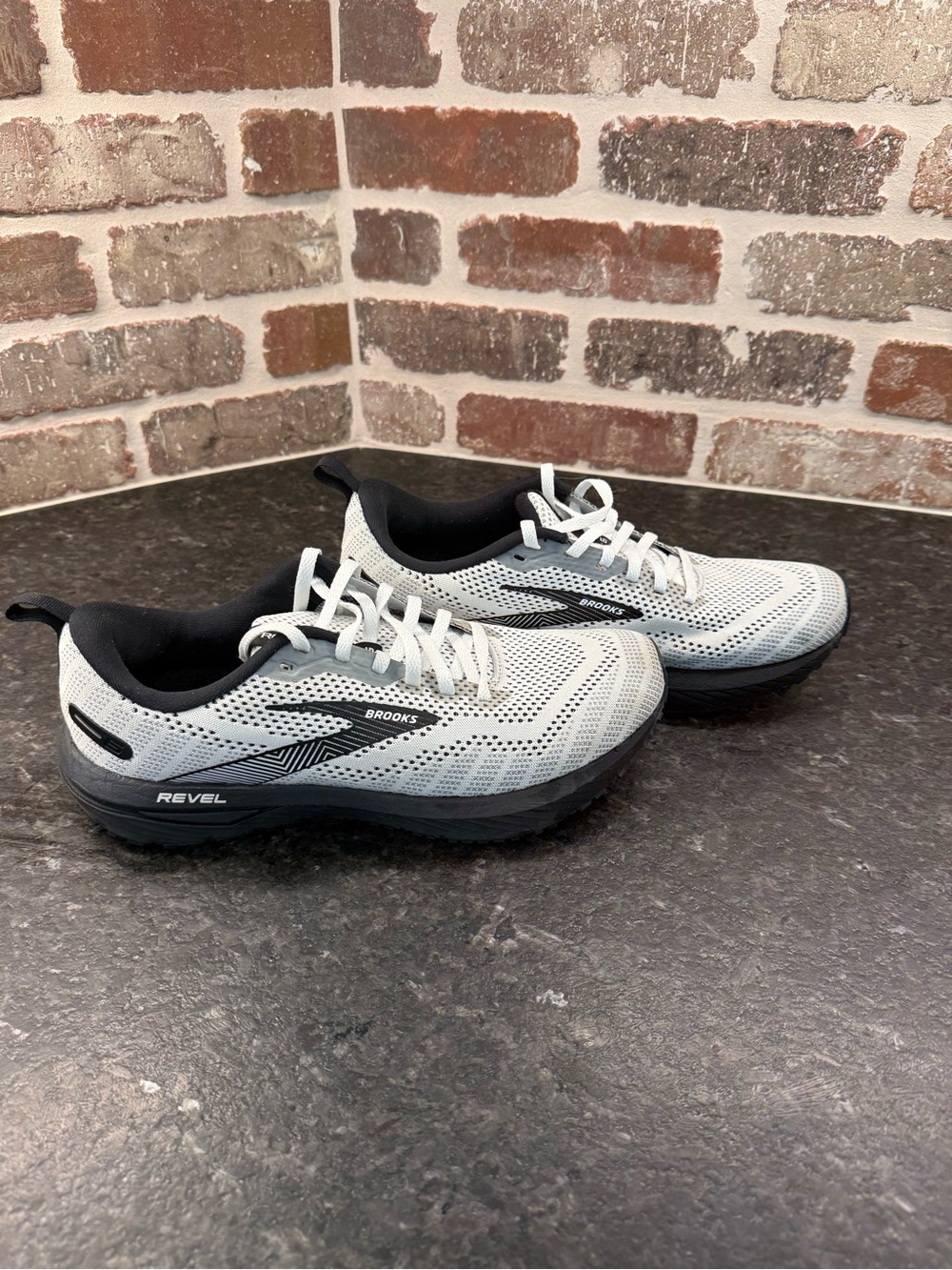 Brooks Women’s Revel 6 Running Shoes - White/Black, Size 9.5